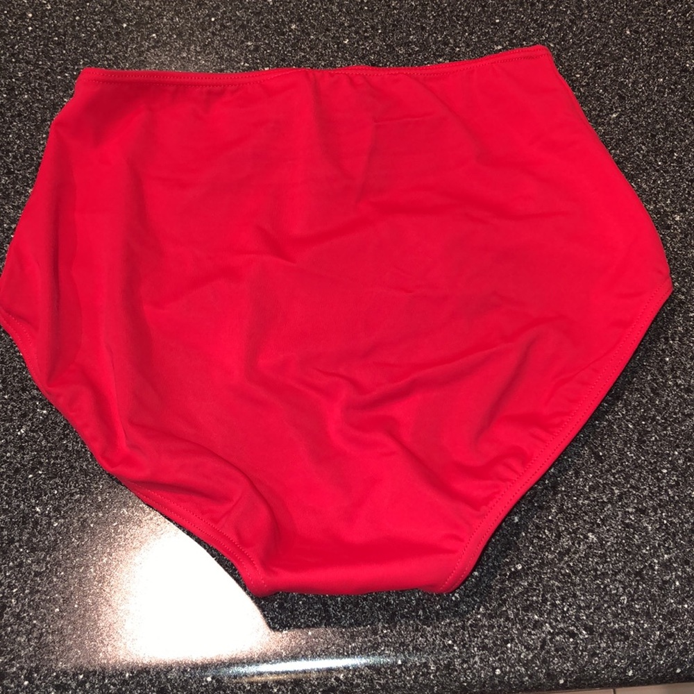 Balera Trunks - Picture 2 of 3
